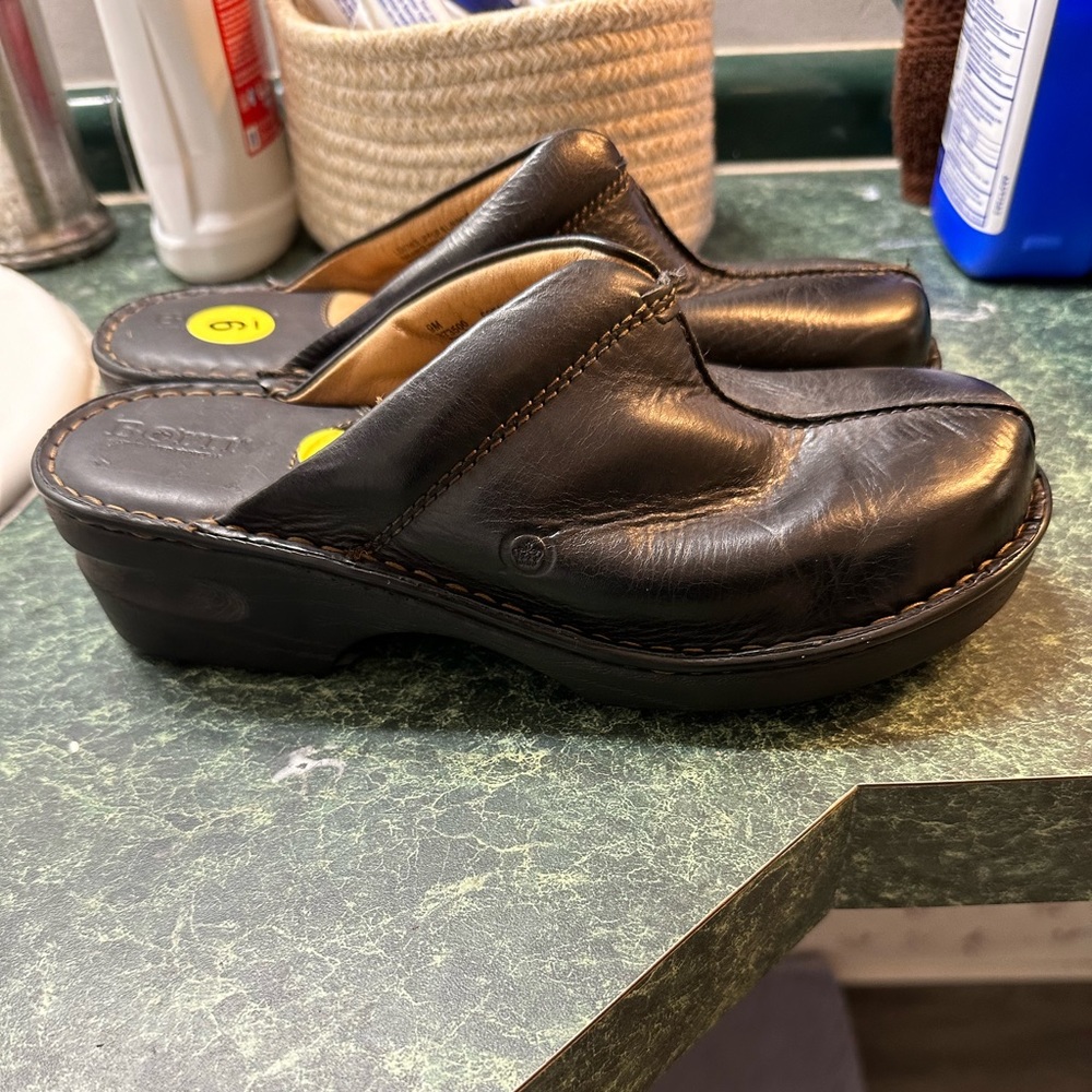 Born clog- black size 9